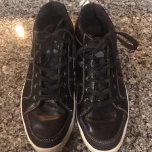 Men’s size 11 Dayfive sneaker